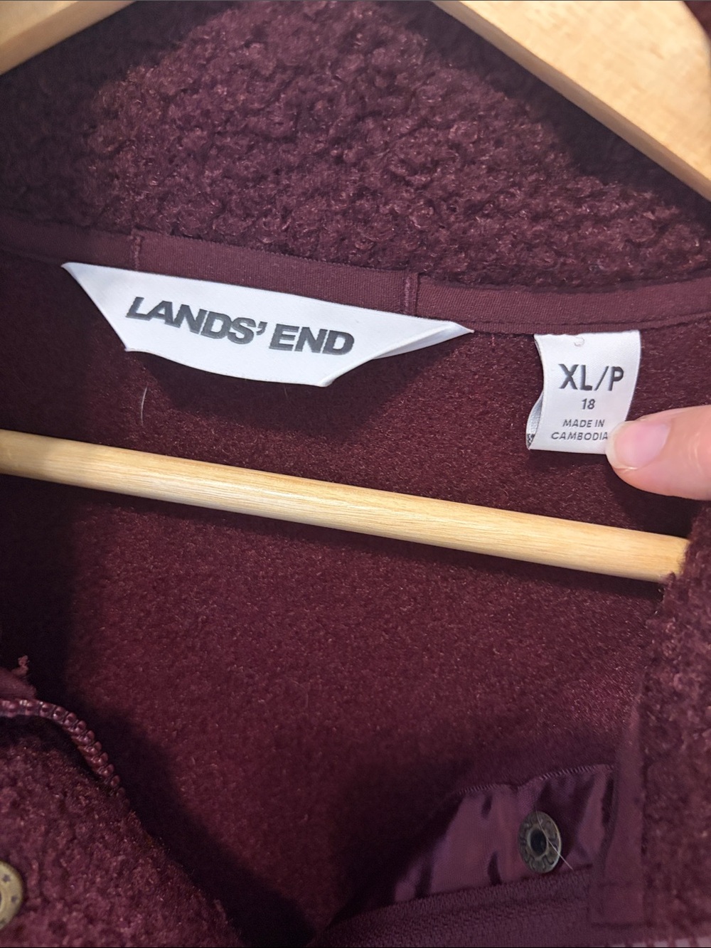 Lands' End Women's Burgundy Boucle Fleece Jacket - Picture 2 of 4